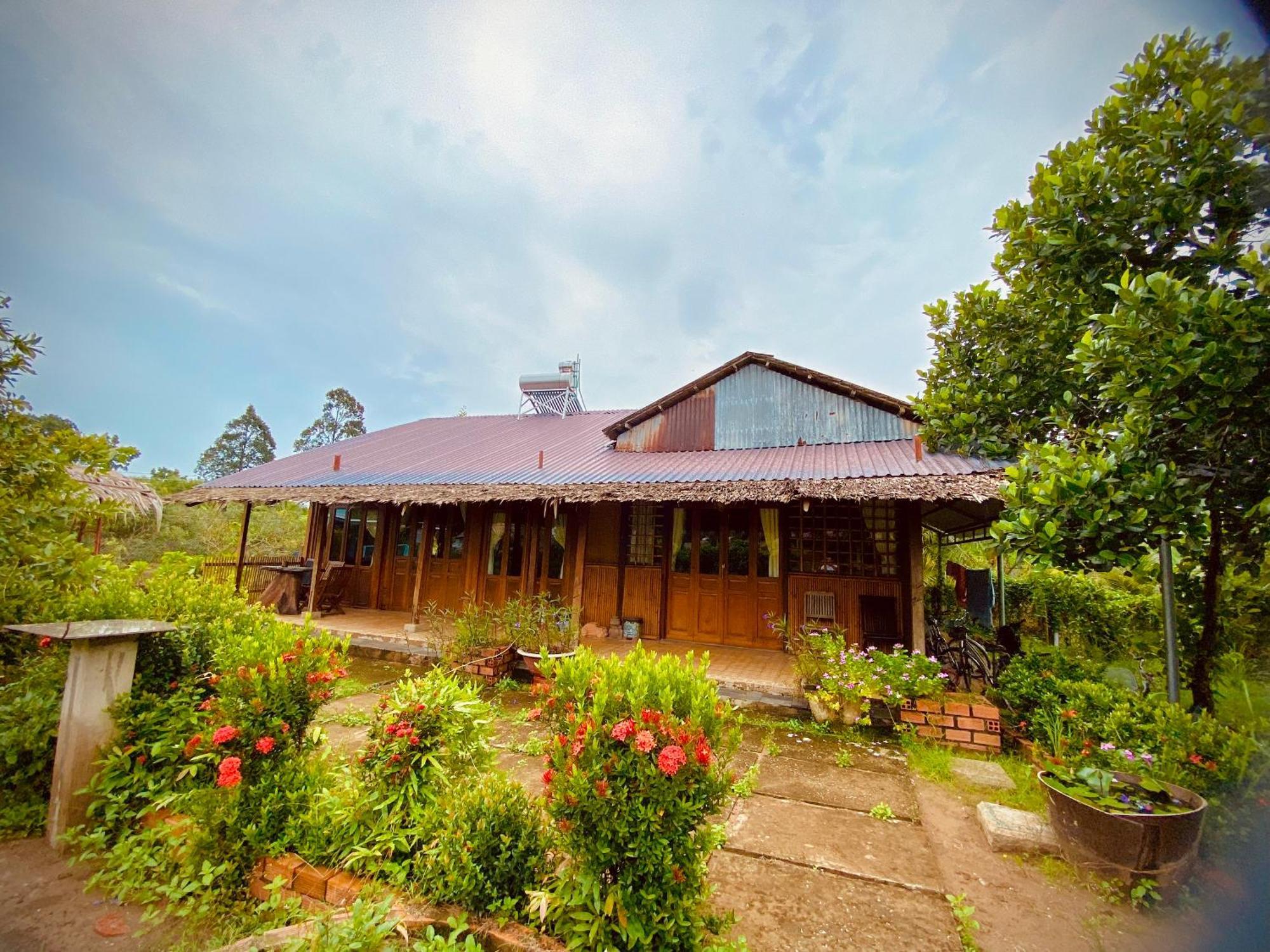 Mekong Riverside Homestay Vinh Long Exterior photo