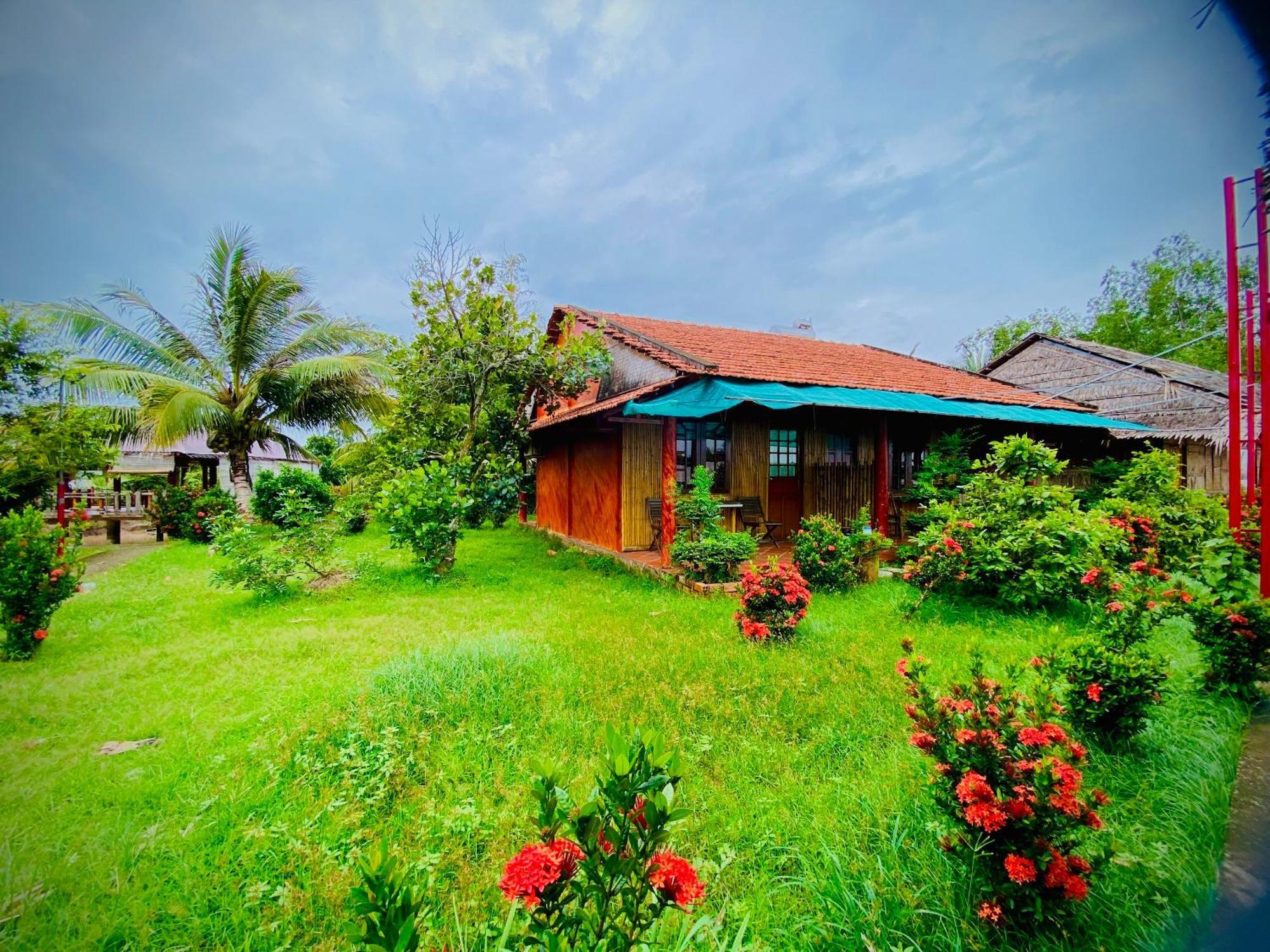 Mekong Riverside Homestay Vinh Long Exterior photo