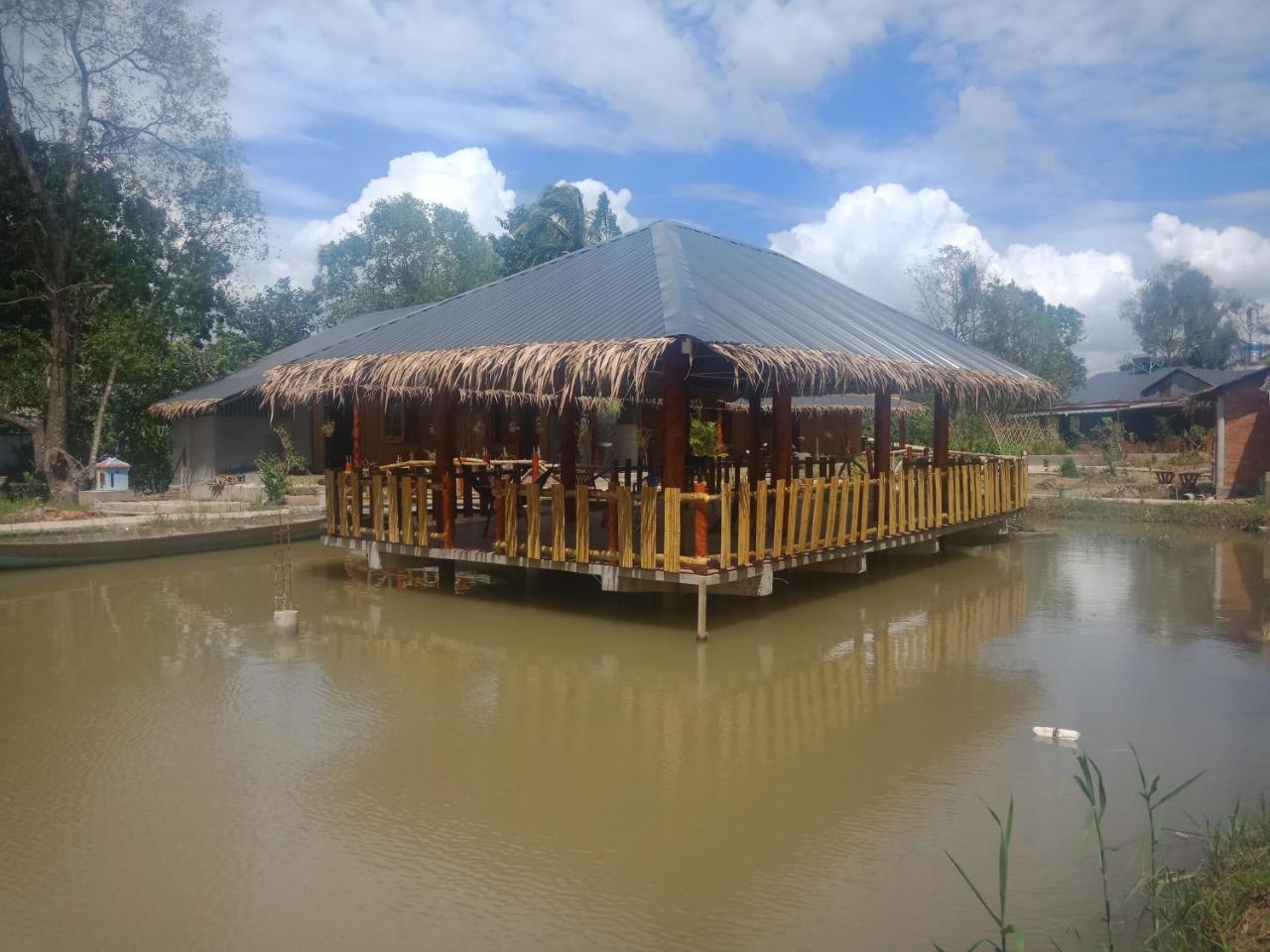 Mekong Riverside Homestay Vinh Long Exterior photo
