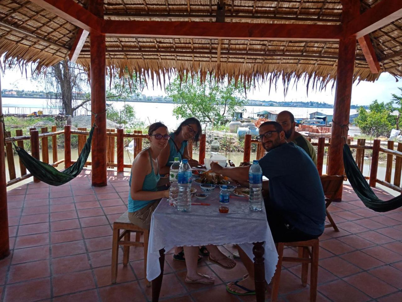 Mekong Riverside Homestay Vinh Long Exterior photo