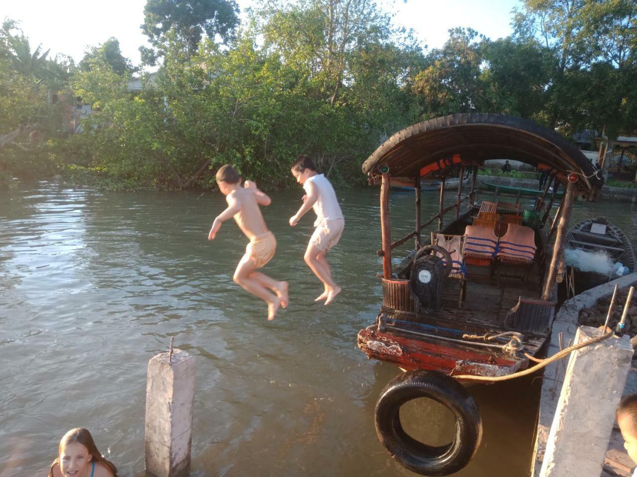 Mekong Riverside Homestay Vinh Long Exterior photo